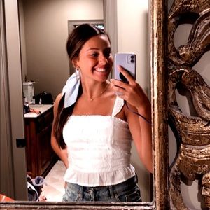 Meet your Posher, Isabelle